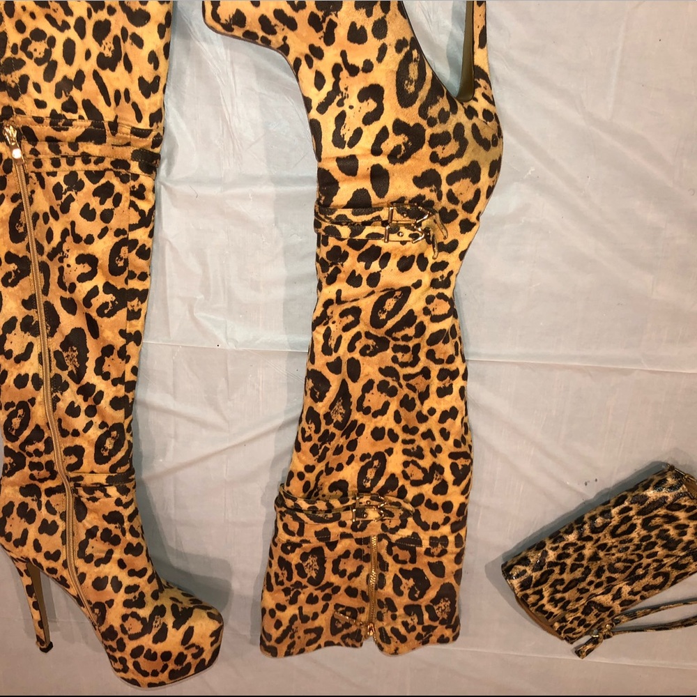 CHEETAH PRINT HEELS